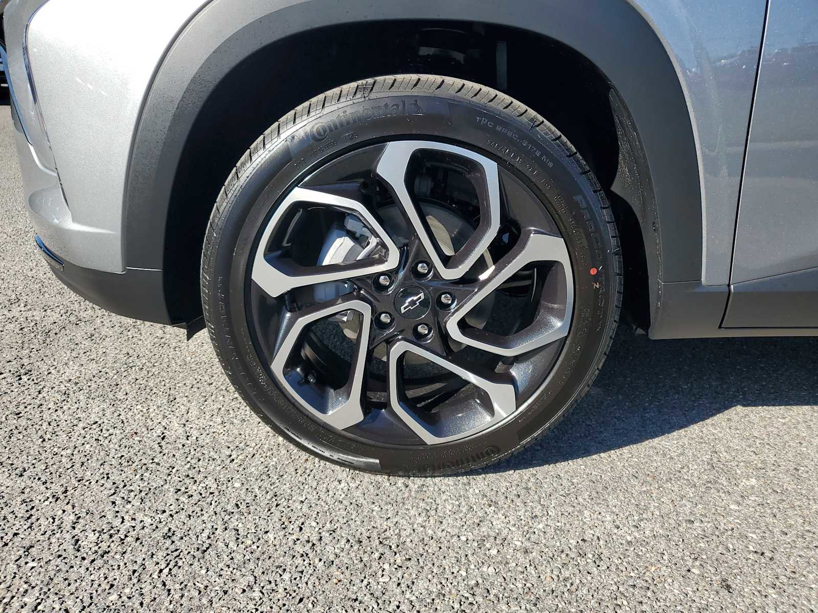 New 2026 Chevrolet Trax RS w/ Sunroof Package image 10