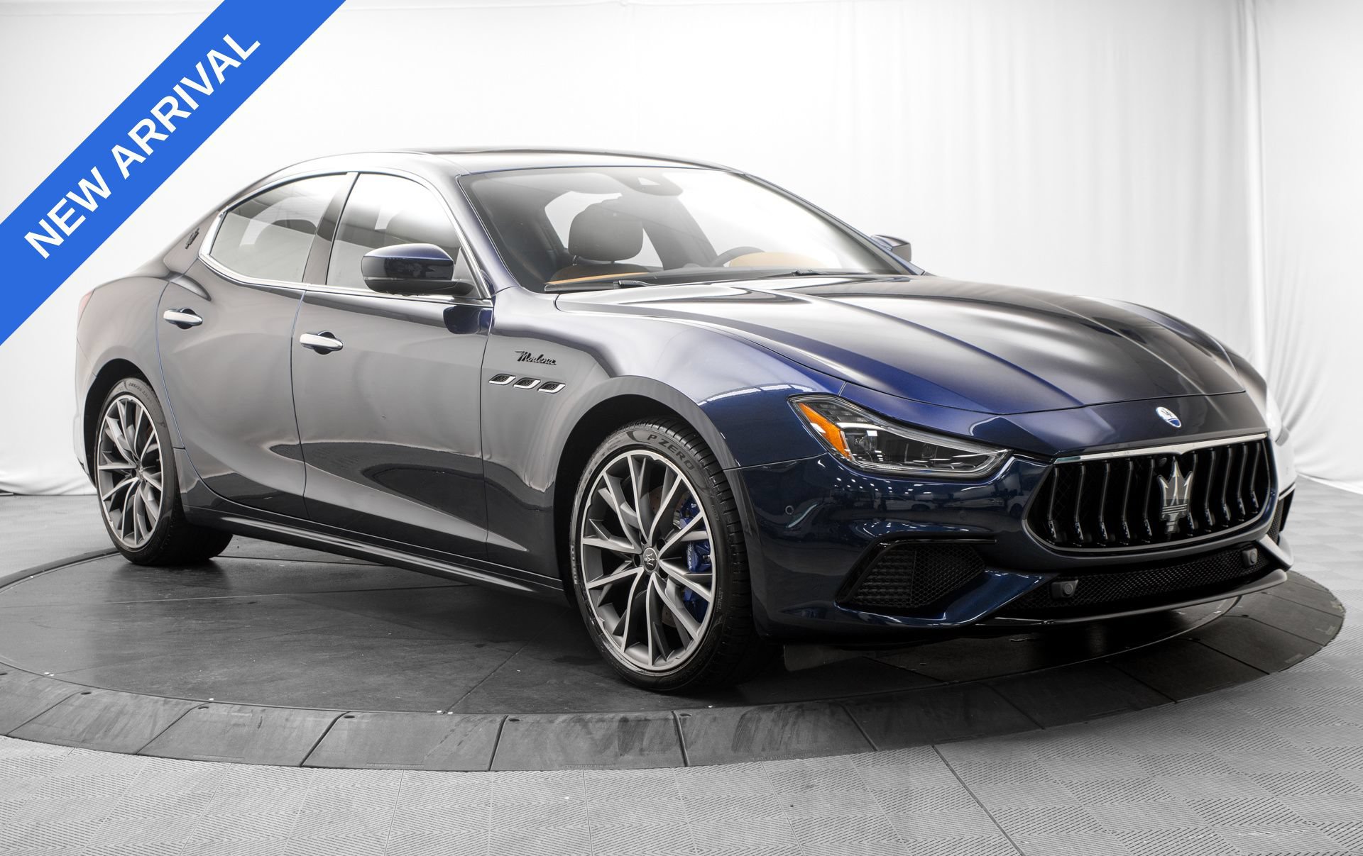 Used 2023 Maserati Ghibli Modena Q4 AWD/4WD image 9