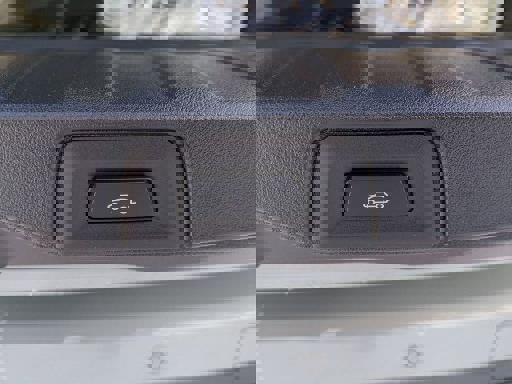 New 2026 BMW X5 xDrive40i w/ M Sport Package image 25