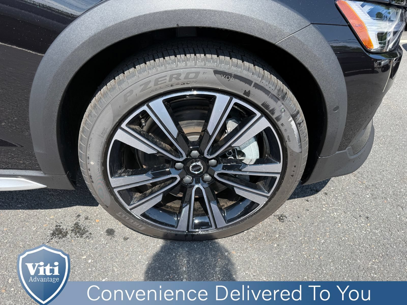 New 2026 Volvo V60 B5 Cross Country Ultra w/ Protection Package Premier AWD/4WD image 10