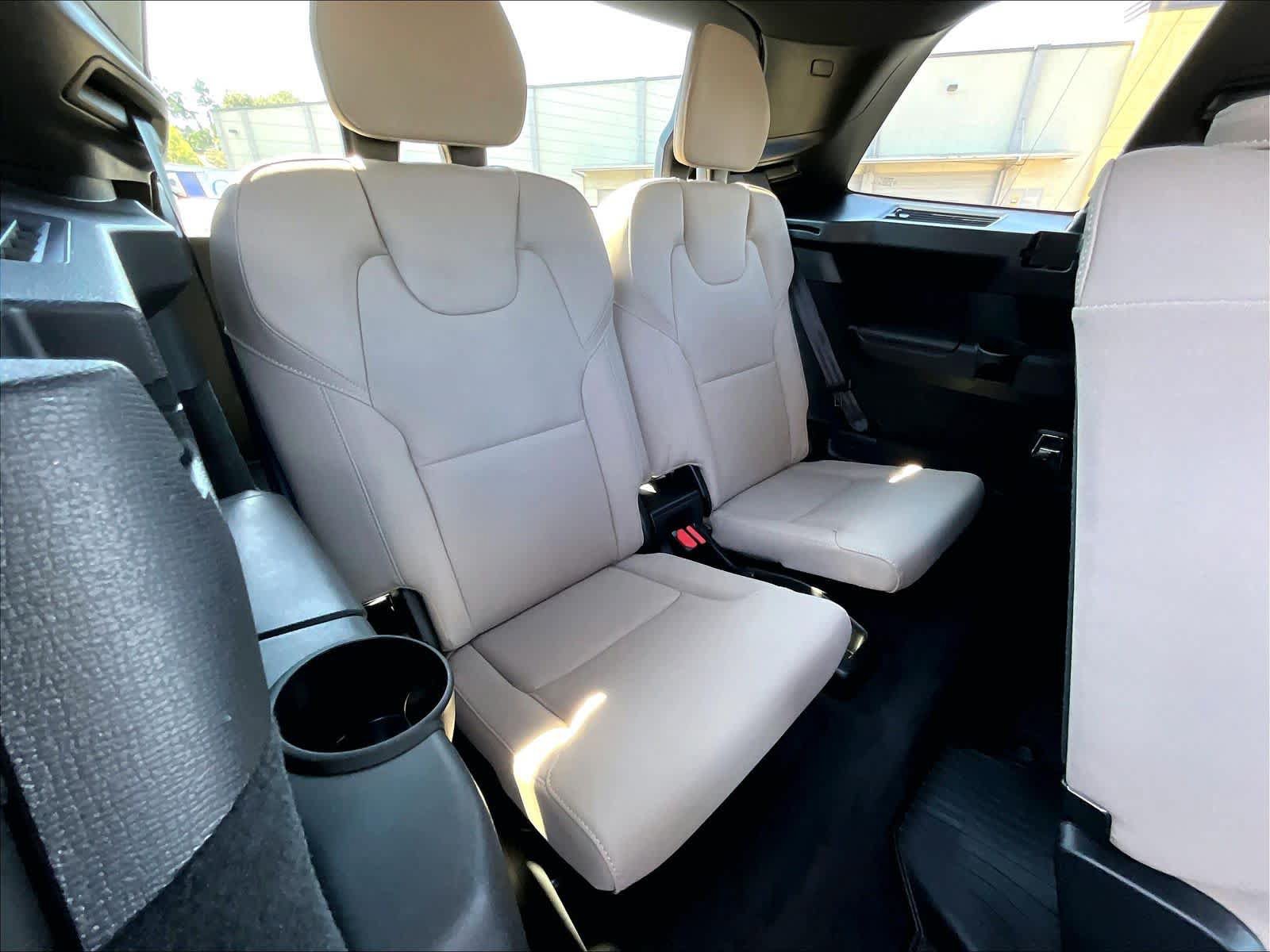 Used 2026 Volvo XC90 T8 Plus w/ Protection Package Premier AWD/4WD image 31