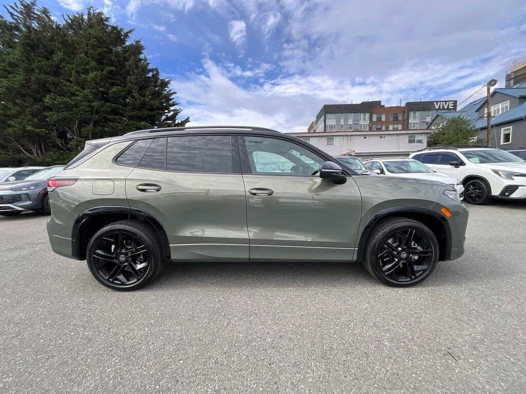 Used 2026 Volkswagen Tiguan SE R-Line AWD/4WD image 8