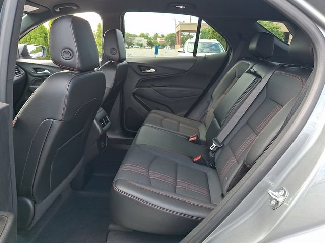 Certified 2024 Chevrolet Equinox RS FWD image 10