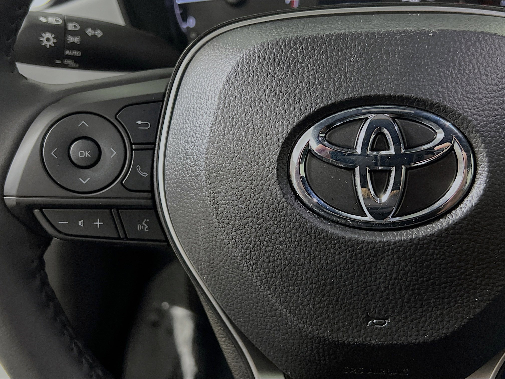 Used 2024 Toyota Corolla SE w/ SE Premium Package image 19