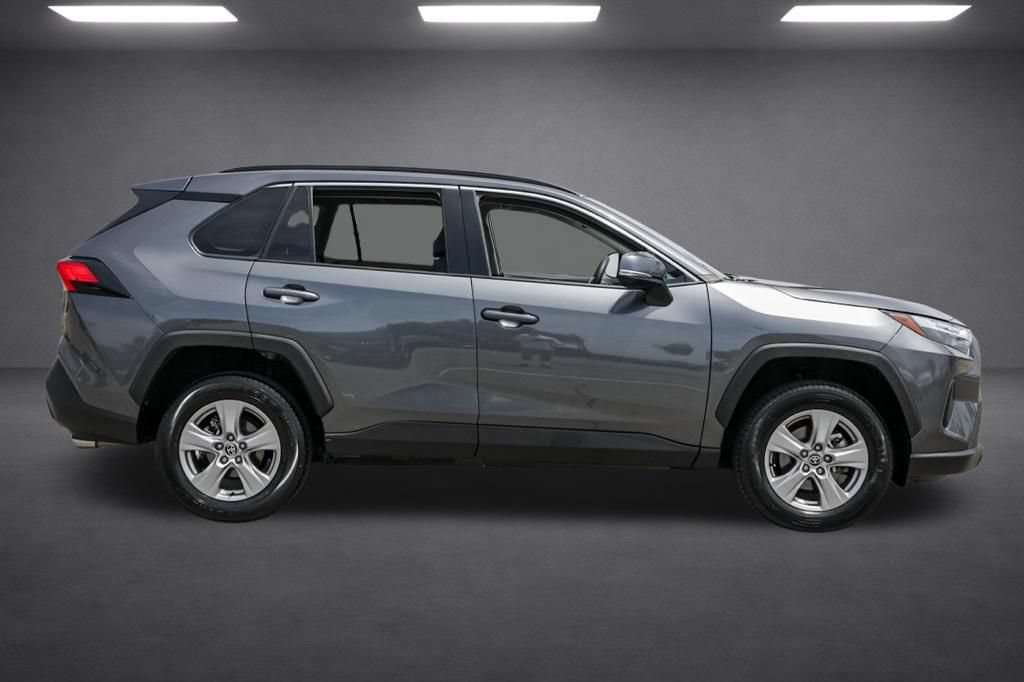 Used 2025 Toyota RAV4 XLE FWD image 3