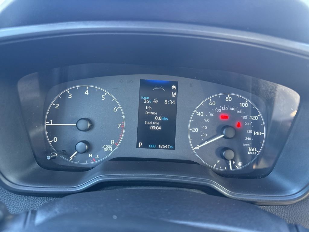 Used 2025 Toyota Corolla LE image 19