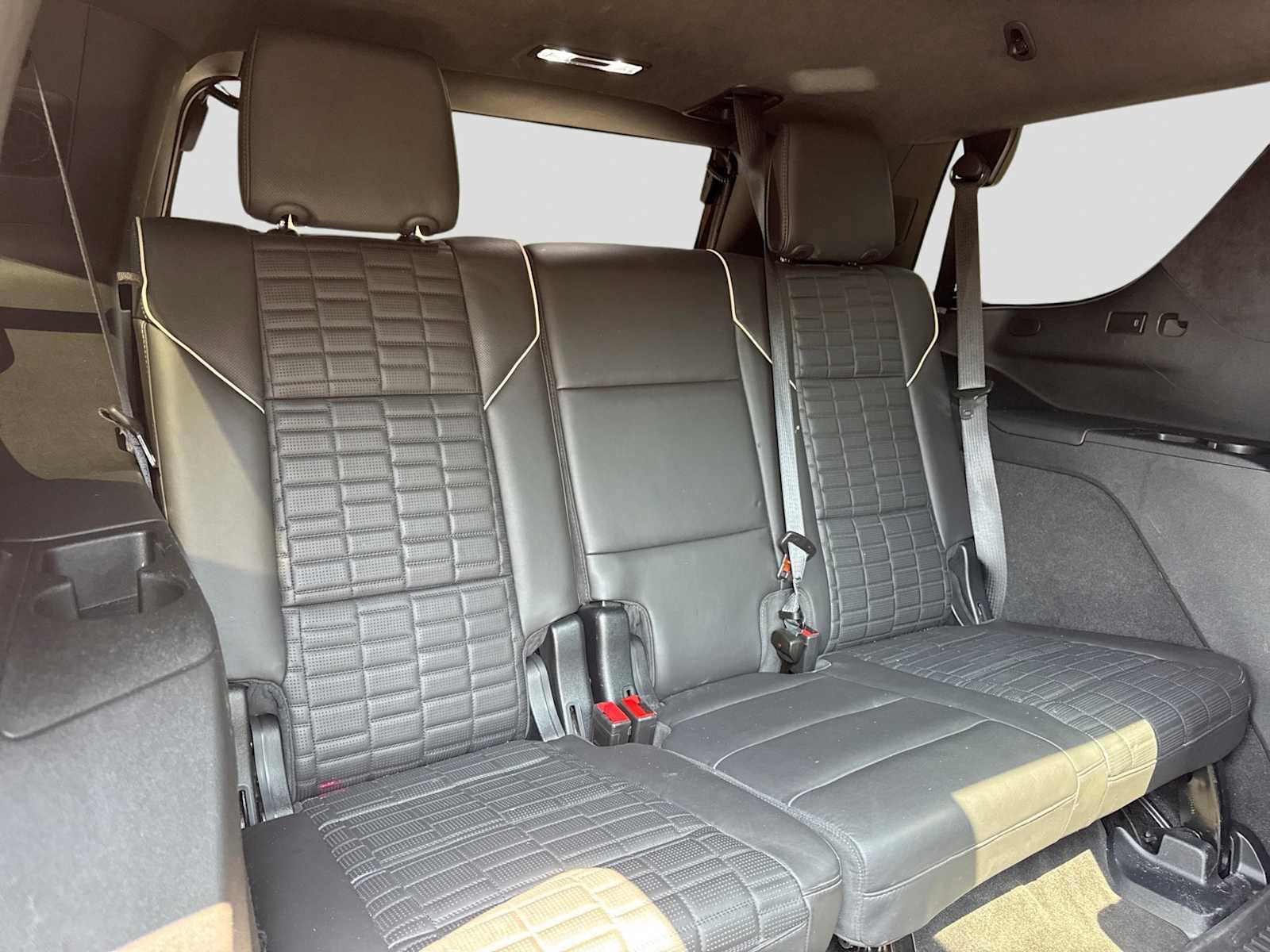Used 2023 Cadillac Escalade Sport Platinum w/ LPO, ONYX Package AWD/4WD image 22