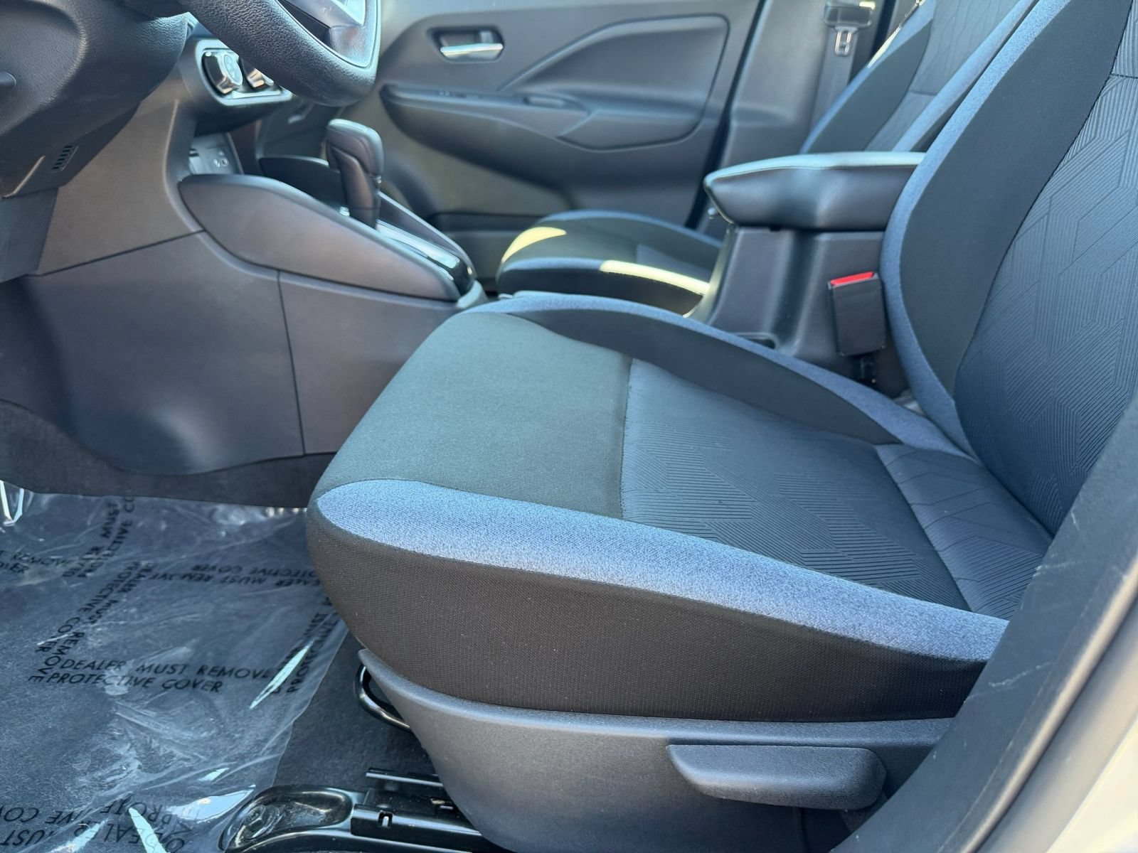 Used 2025 Nissan Versa SV FWD image 24
