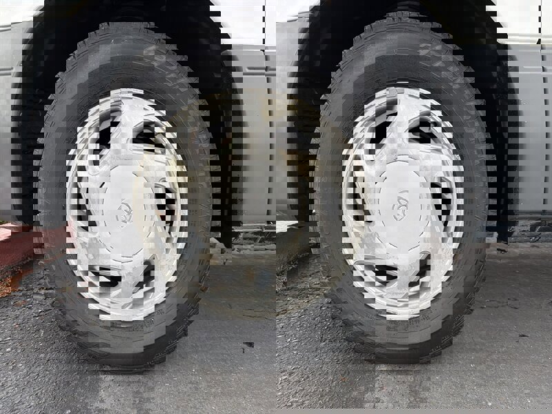 Used 1998 Toyota Sienna LE image 26