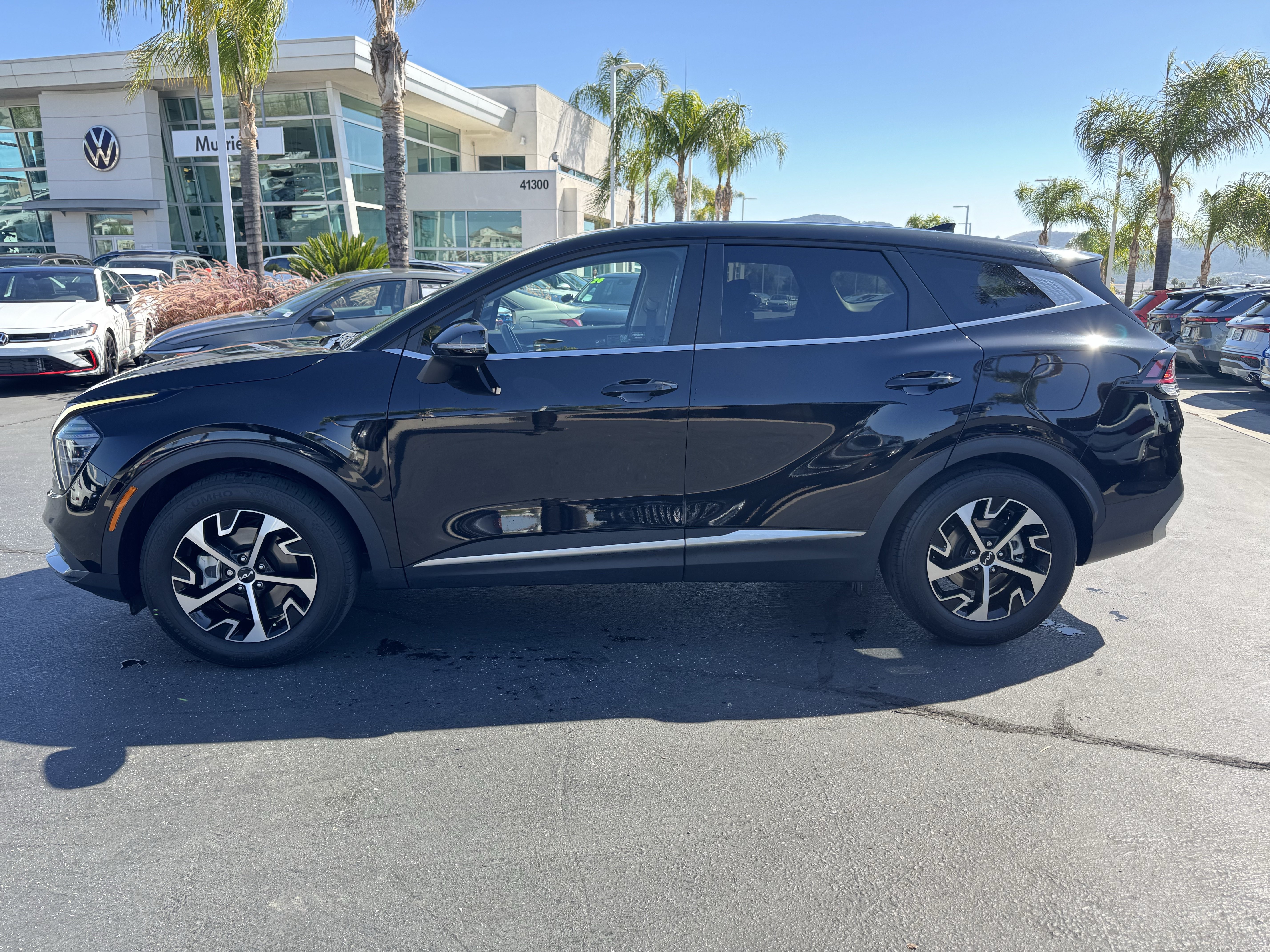 Used 2024 Kia Sportage EX FWD image 6