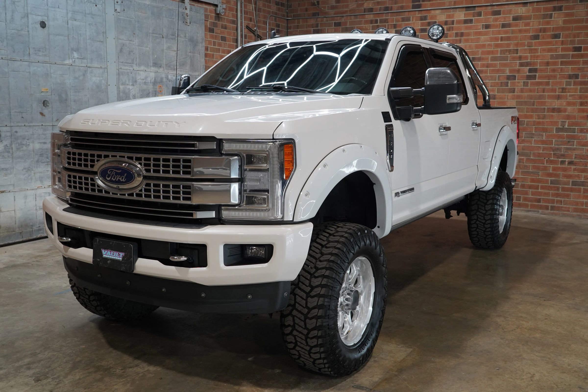 Used 2019 Ford F350 Platinum w/ Platinum Ultimate Package image 6