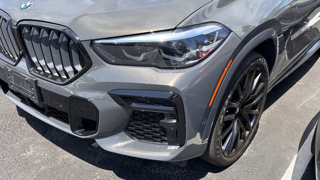 Used 2022 BMW X6 M50i w/ Dynamic Handling Package AWD/4WD image 10