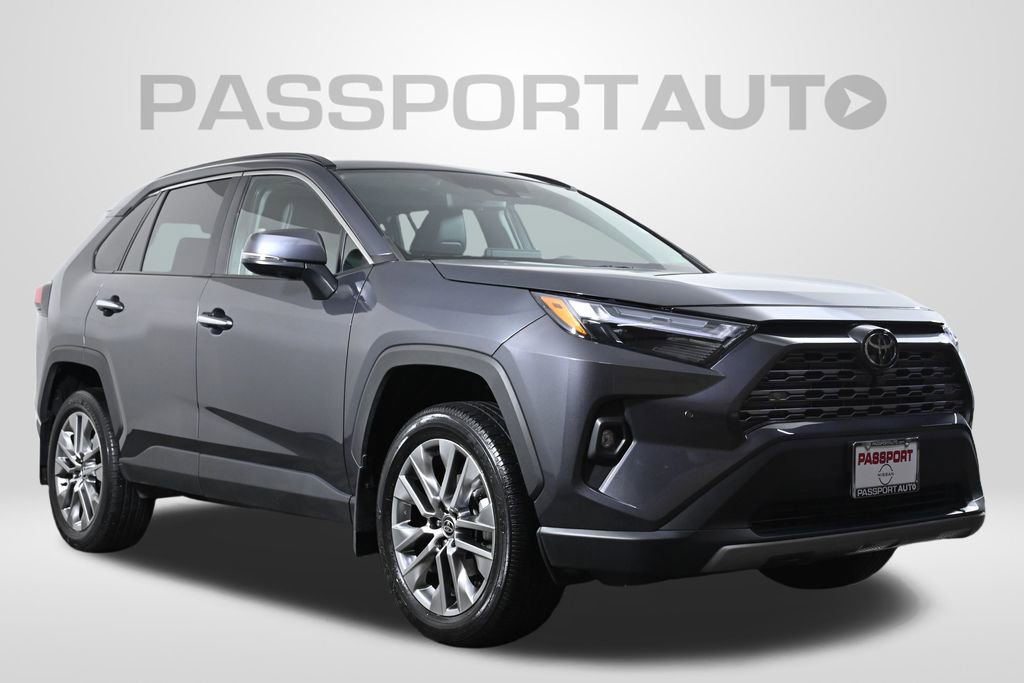 Used 2022 Toyota RAV4 Limited image 3
