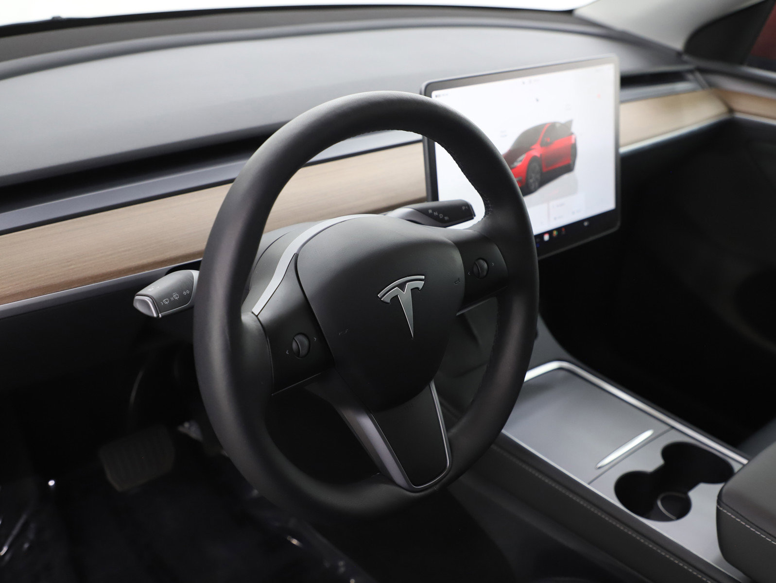Used 2025 Tesla Model Y Long Range image 22