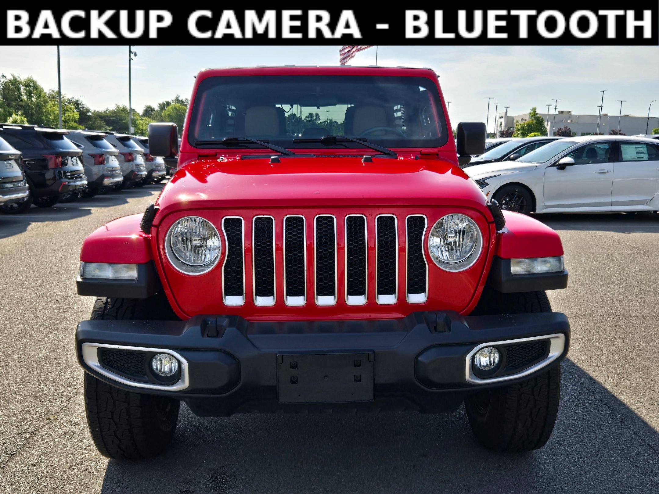Used 2018 Jeep Wrangler Unlimited Sahara AWD/4WD image 2