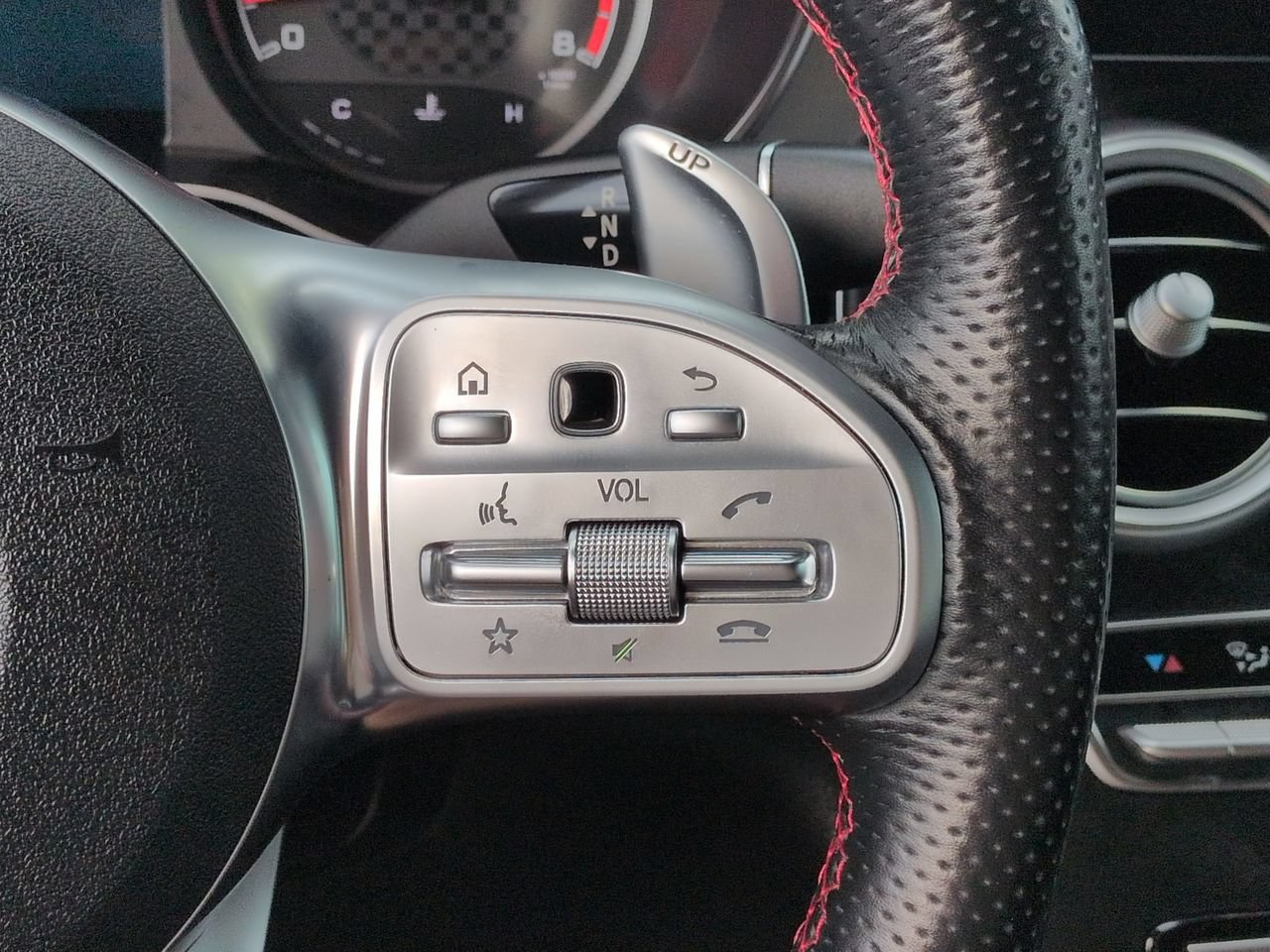 Used 2021 Mercedes-Benz GLC 43 AMG 4MATIC w/ Multimedia Package image 25