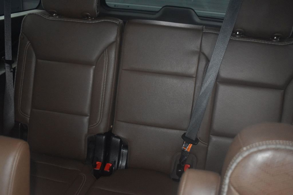 Used 2023 Chevrolet Suburban High Country RWD image 20