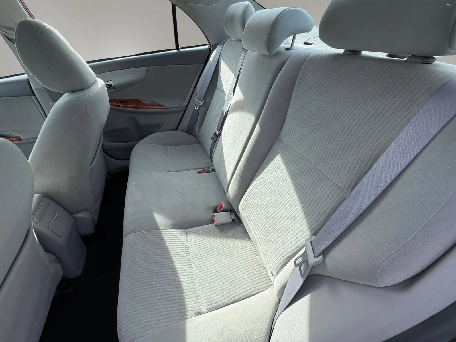 Used 2010 Toyota Corolla XLE w/ XLE EVP Pkg #2 FWD image 14