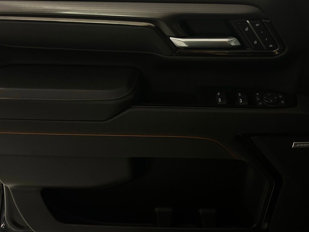 Used 2025 GMC Sierra 3500 AT4 w/ AT4 Premium Plus Package image 26