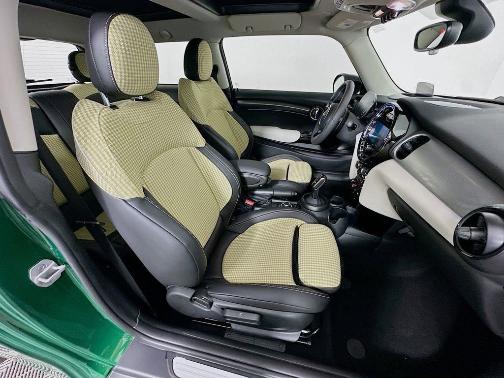 Certified 2024 MINI Cooper S image 28