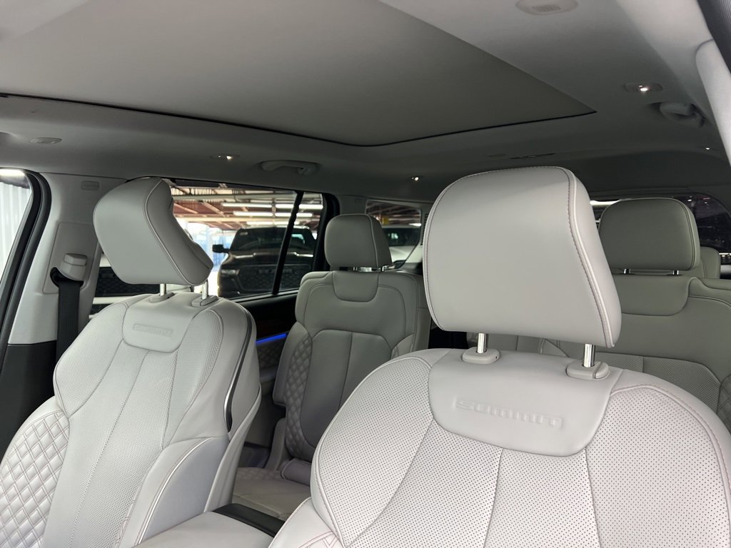 Used 2022 Jeep Grand Cherokee L Summit w/ Advanced Protech Group IV image 16