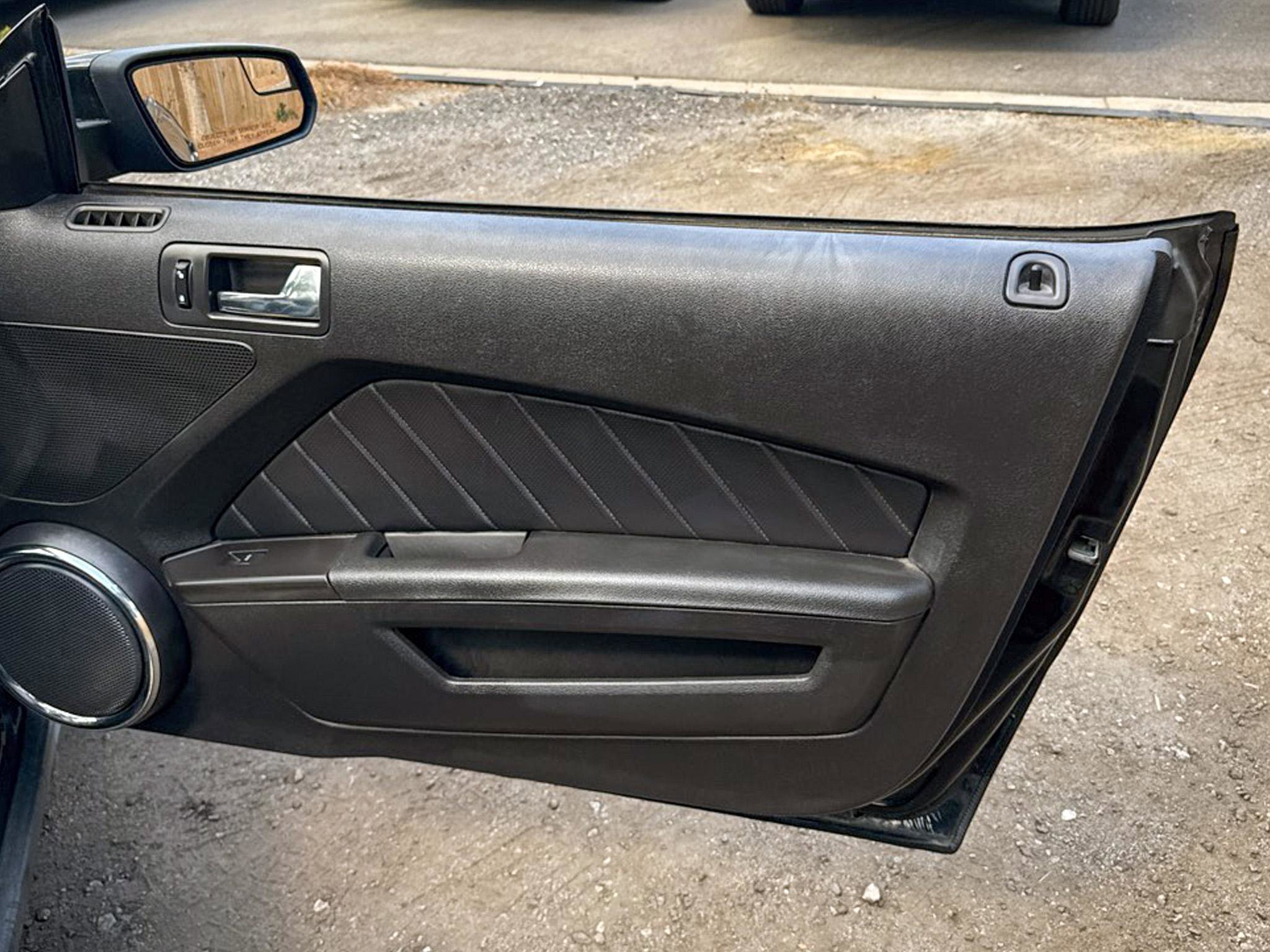 Used 2012 Ford Mustang Premium image 26