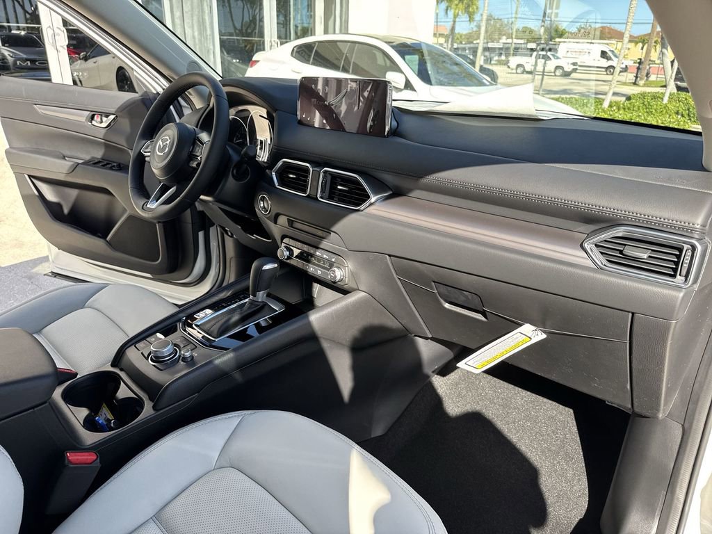 New 2025 MAZDA CX-5 AWD 2.5 S w/ Preferred Package image 32