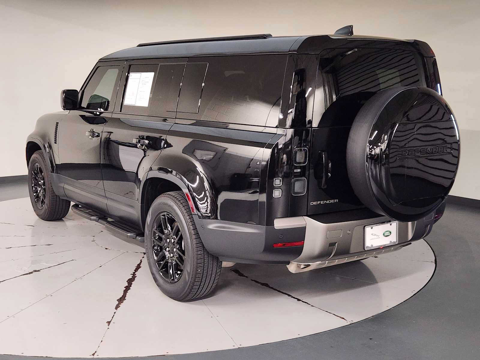 Used 2026 Land Rover Defender 130 S AWD/4WD image 6