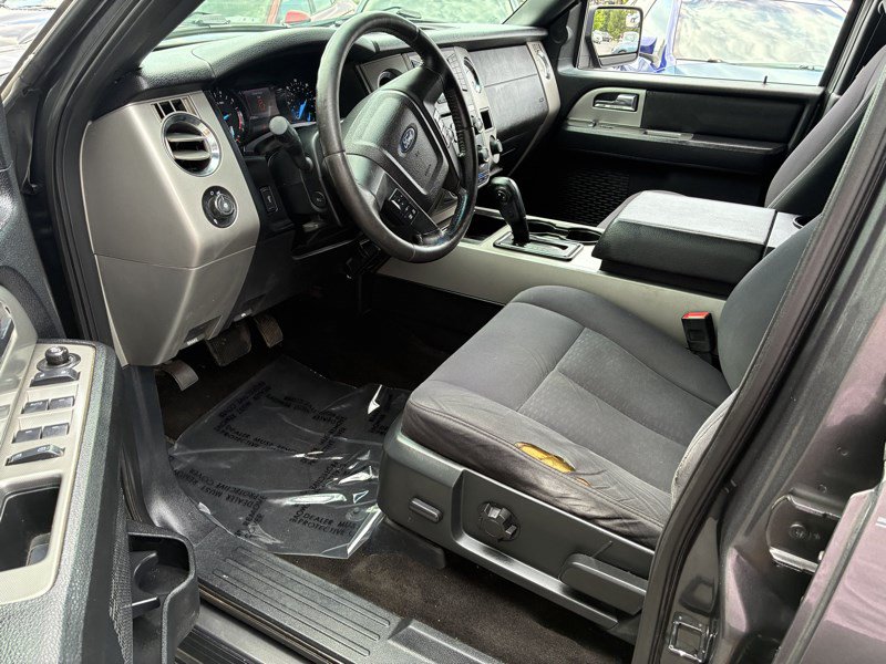 Used 2015 Ford Expedition XLT AWD/4WD image 7