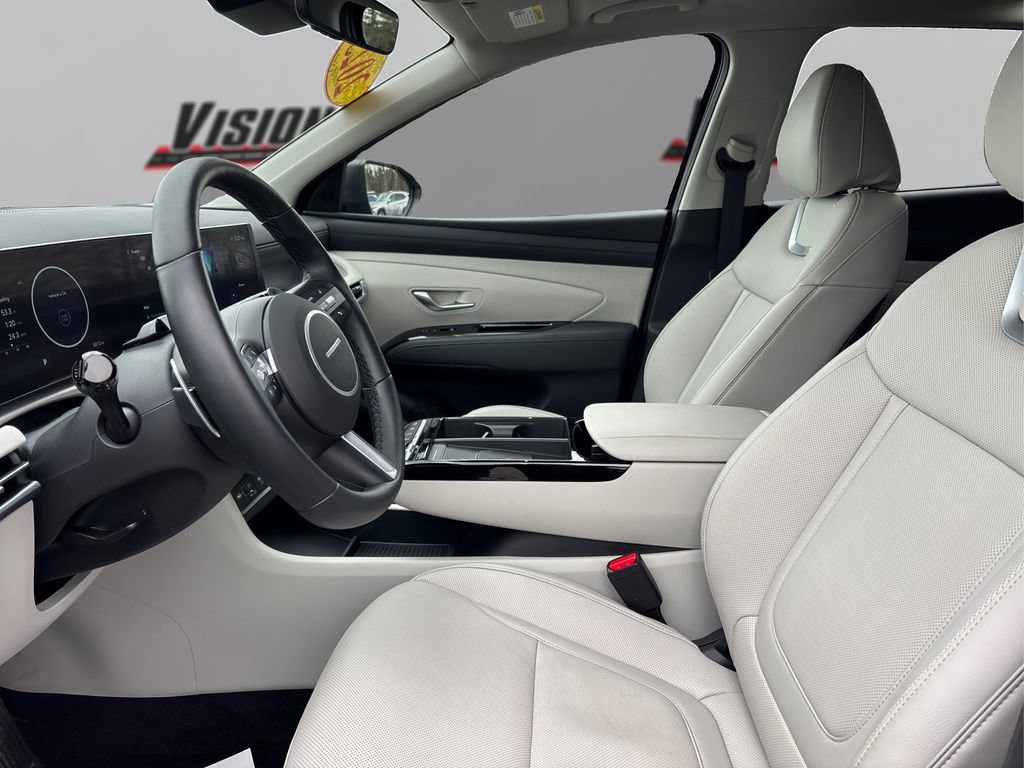 Used 2025 Hyundai Tucson Limited image 9