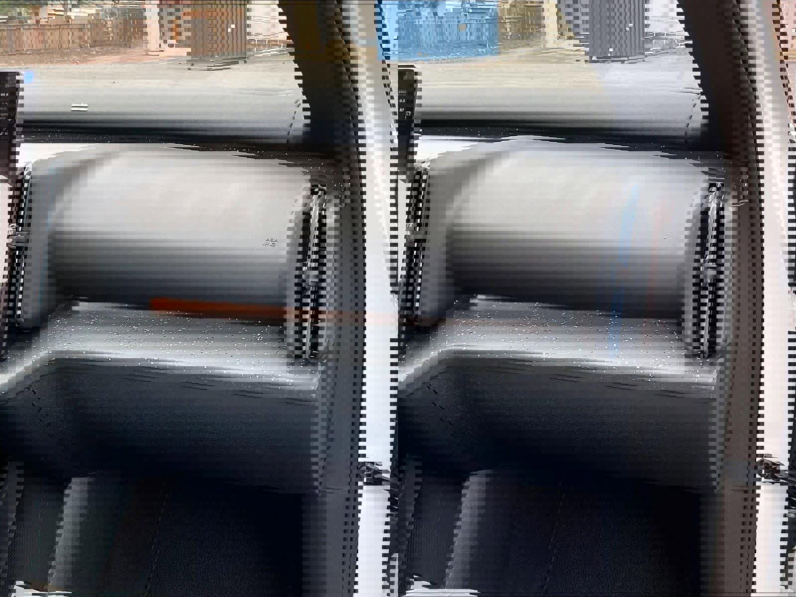 New 2025 Volvo EX30 Ultra w/ Protection Package Premier image 28