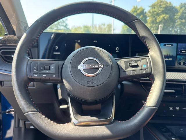 Used 2025 Nissan Kicks SR AWD/4WD image 18