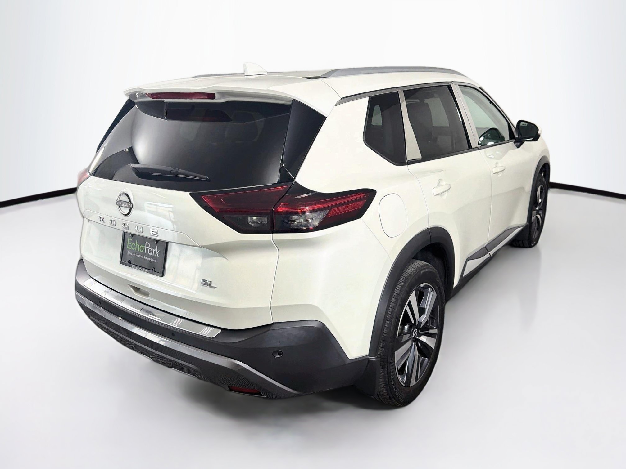 Used 2023 Nissan Rogue SL FWD image 9