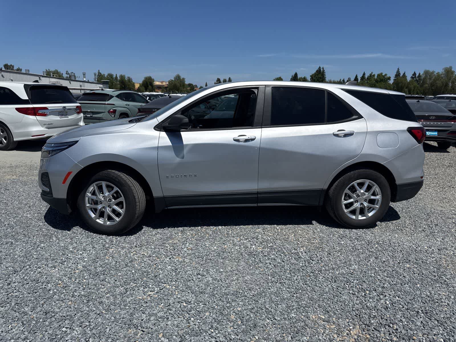 Used 2022 Chevrolet Equinox LS w/ LPO, Floor Liner Package AWD/4WD image 8