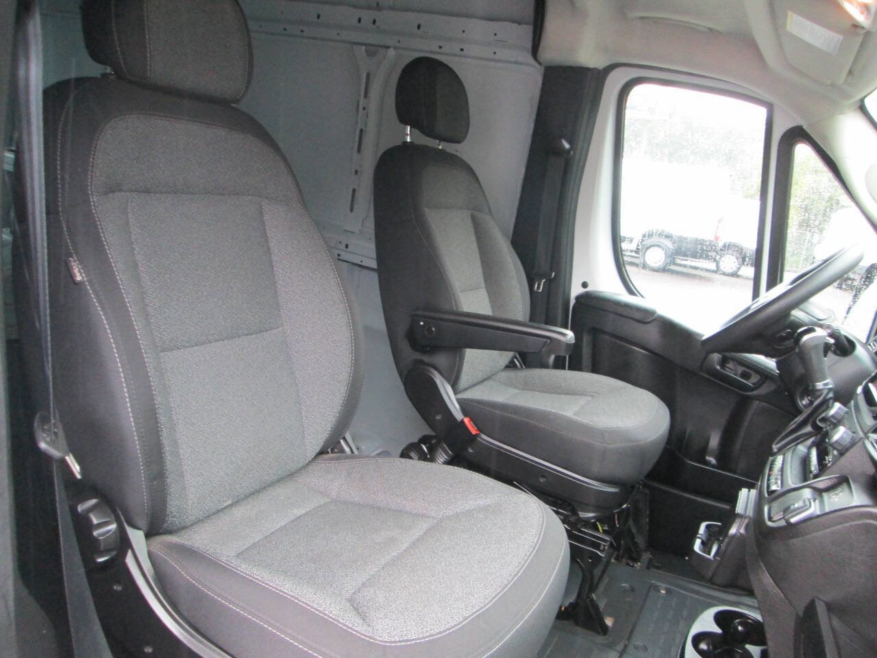Used 2023 RAM ProMaster 2500 image 9