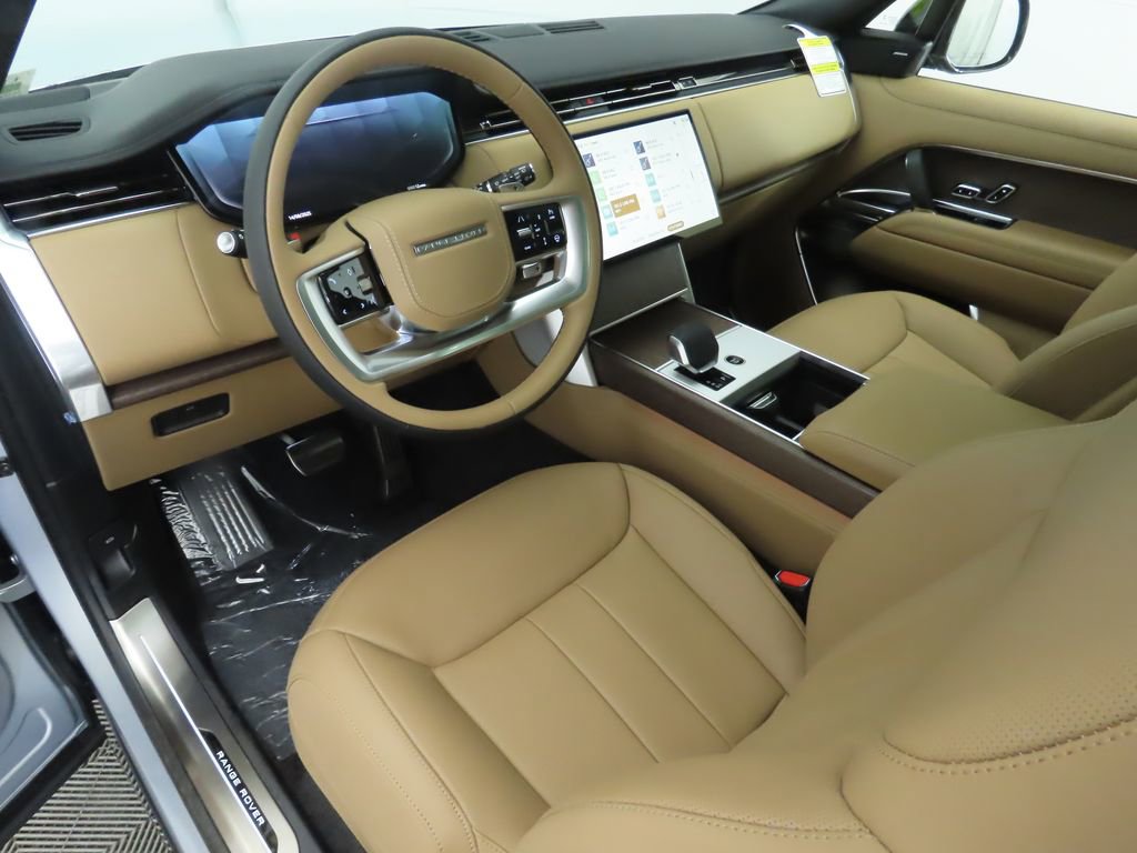 New 2025 Land Rover Range Rover SE image 10