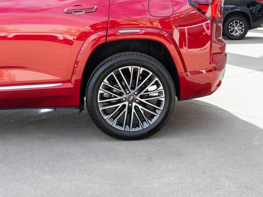New 2026 GMC Terrain Denali w/ LPO, Black Badging Package AWD/4WD image 30