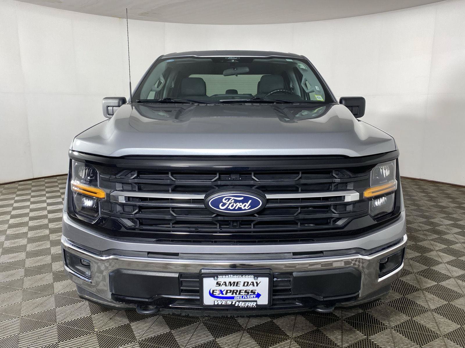 Used 2025 Ford F150 XLT w/ Equipment Group 301A Standard AWD/4WD image 2