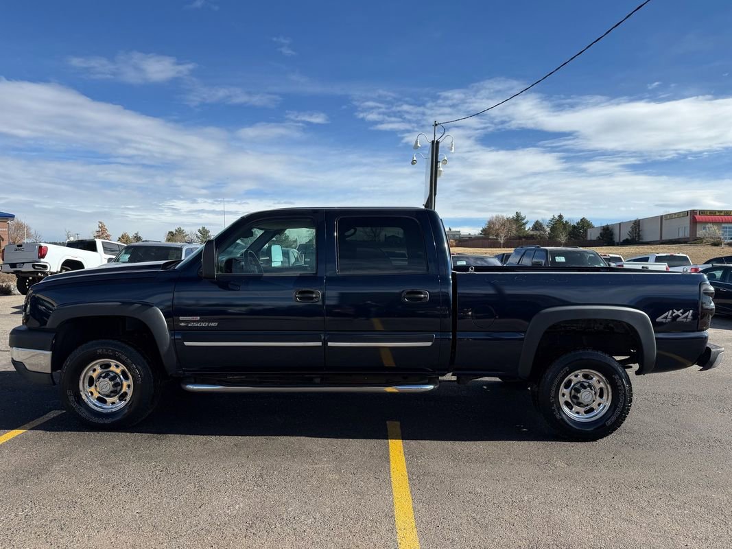 Used 2005 Chevrolet Silverado 2500 LS w/ Heavy-Duty Power Package image 6