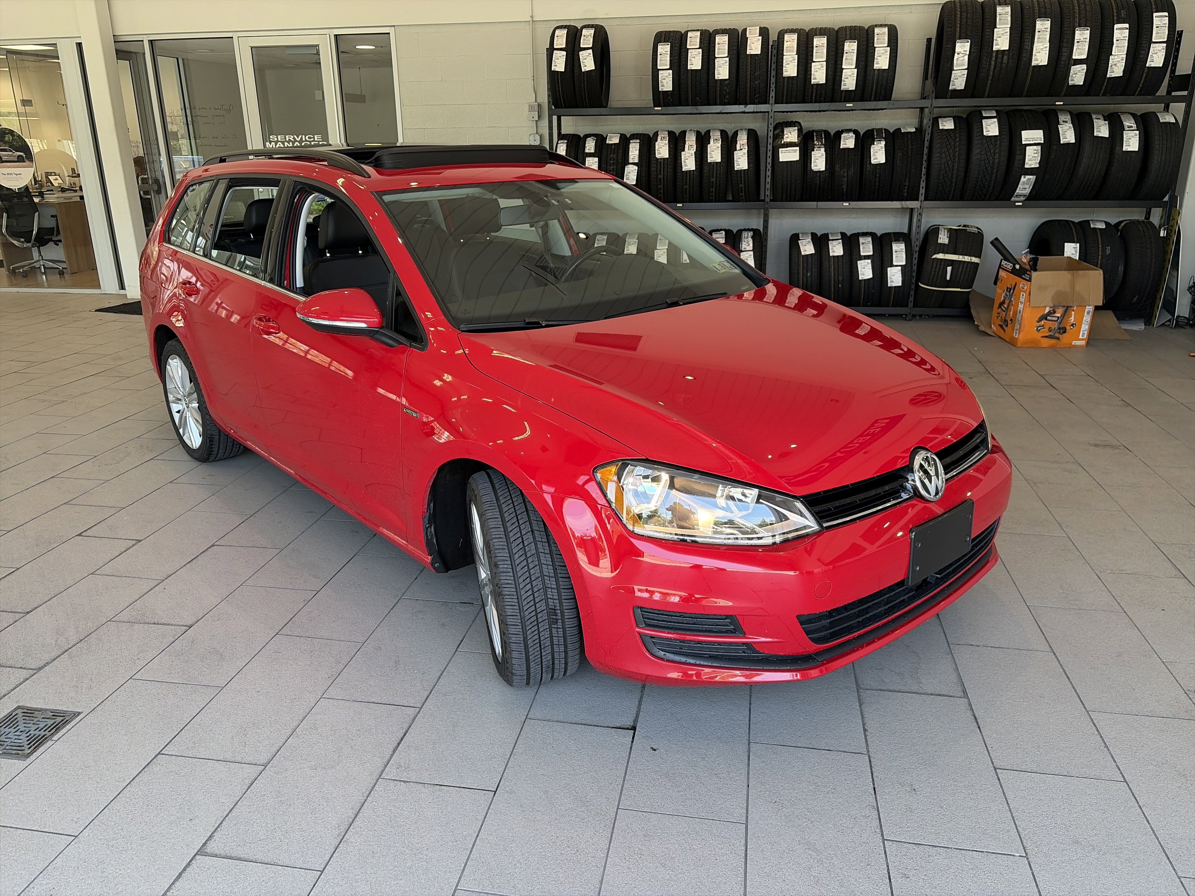 Used 2016 Volkswagen Golf Limited Edition FWD image 3