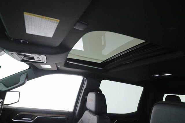 Used 2024 Chevrolet Silverado 1500 High Country w/ High Country Premium Package image 18