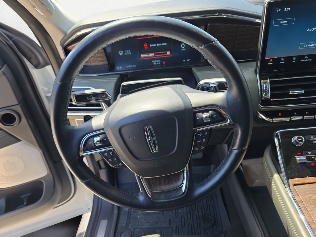 Used 2023 Lincoln Navigator Black Label AWD/4WD image 12