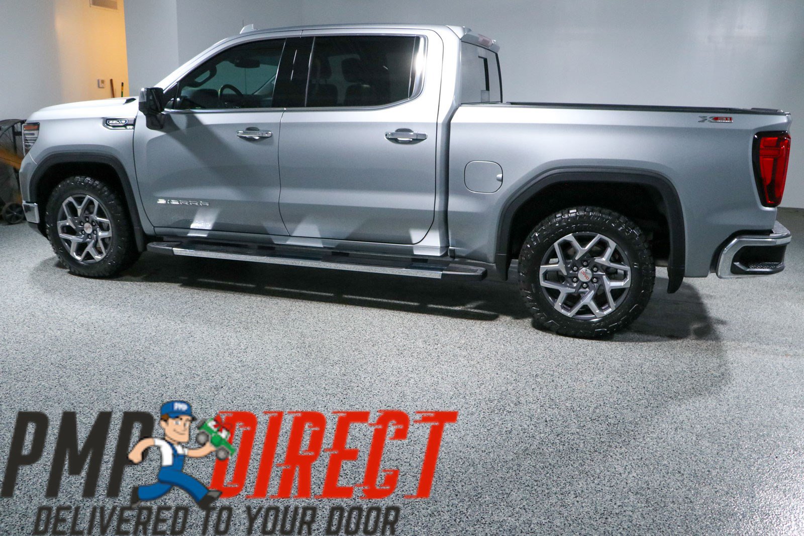 Used 2024 GMC Sierra 1500 SLT w/ SLT Premium Plus Package AWD/4WD image 10