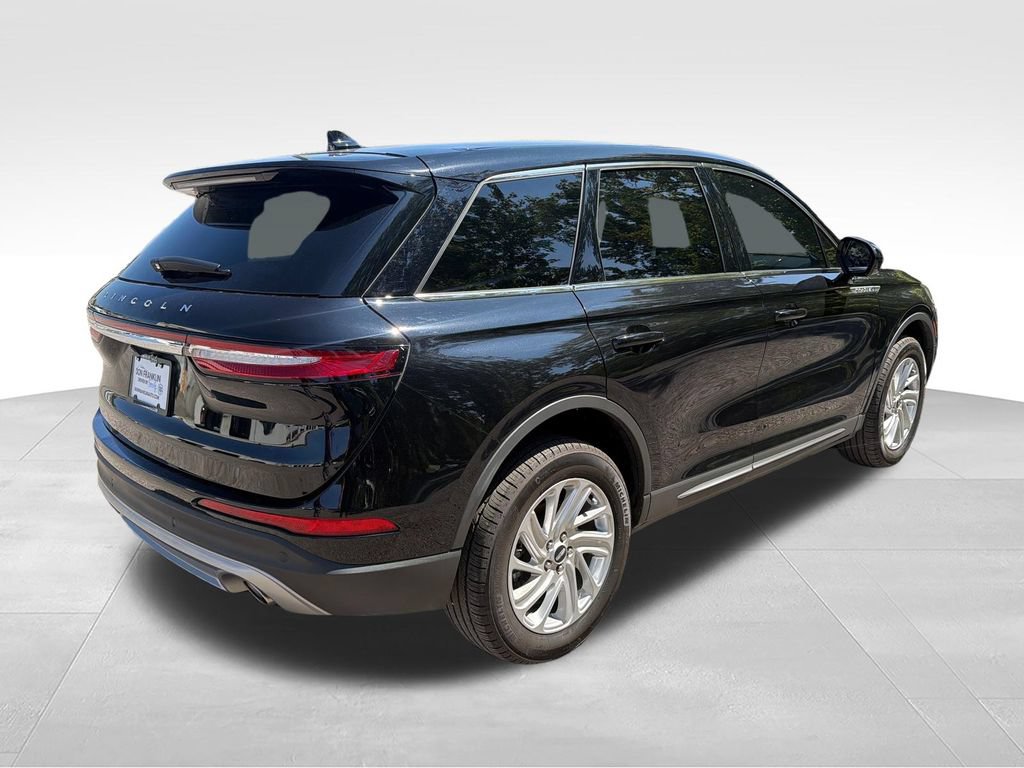 Used 2024 Lincoln Corsair AWD image 5