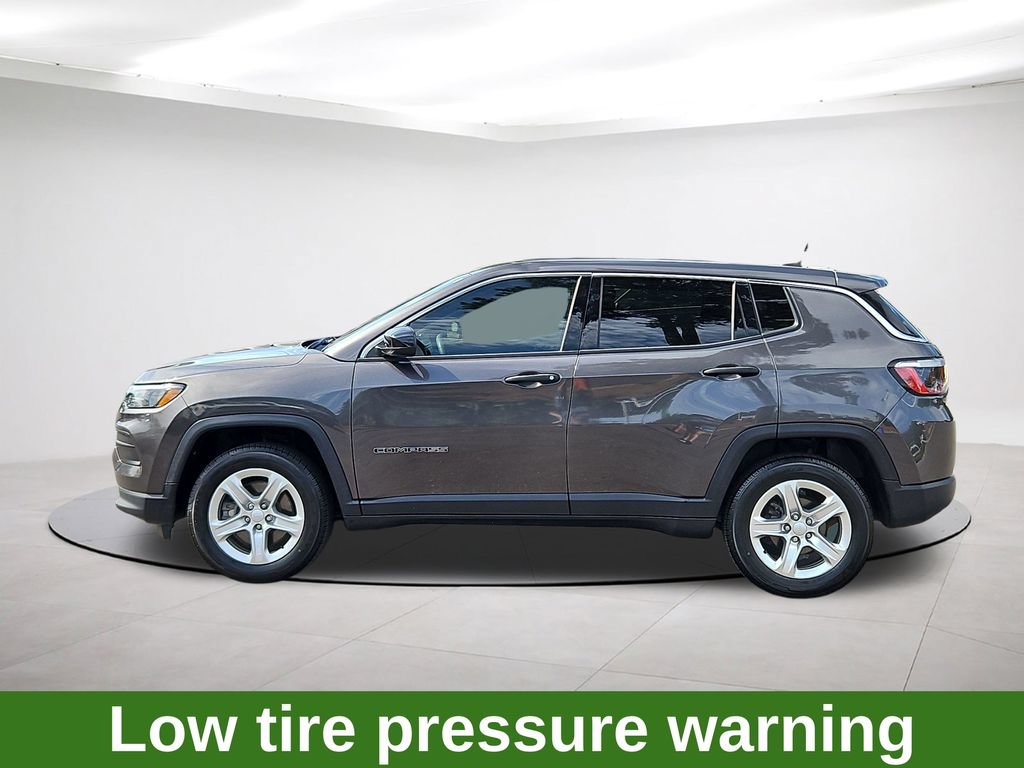 Used 2023 Jeep Compass Sport AWD/4WD image 4