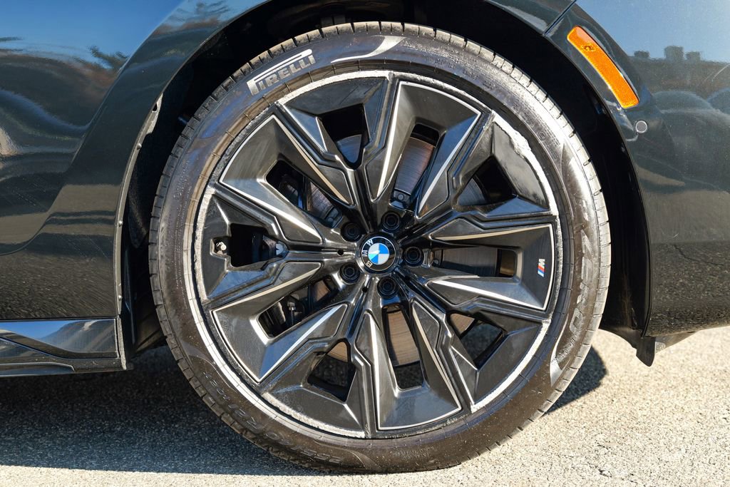 Used 2023 BMW 740i w/ Parking Assistance Package image 12