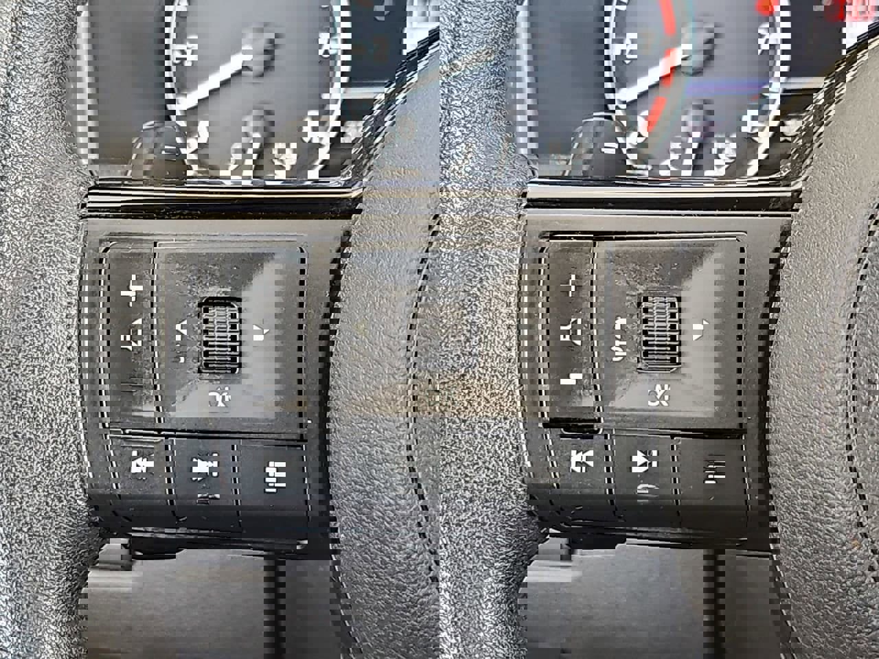 Used 2023 Nissan Rogue SV AWD/4WD image 22