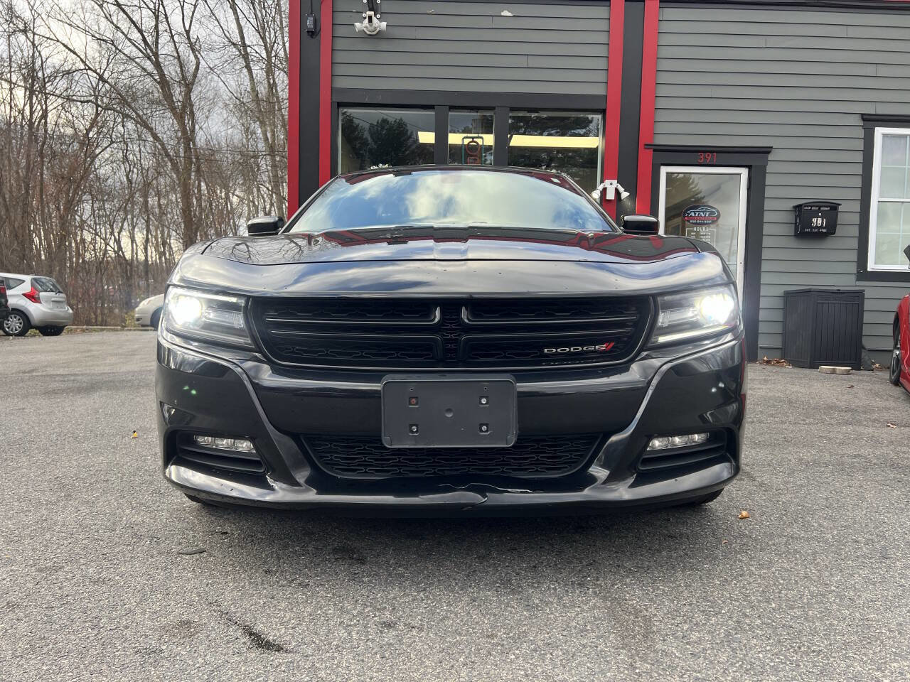 Used 2017 Dodge Charger SXT w/ AWD Plus Group image 2