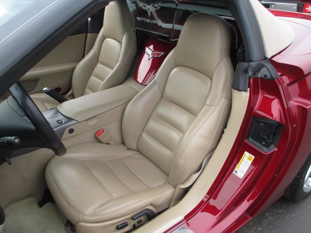 Used 2006 Chevrolet Corvette Convertible w/ Preferred Equipment Group image 15