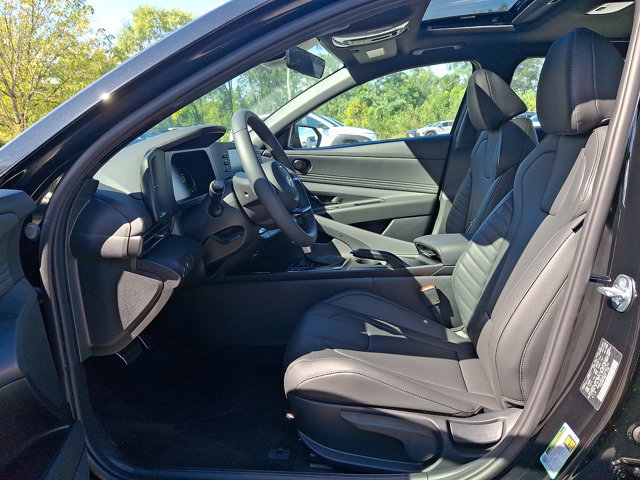 New 2026 Hyundai Elantra SEL Sport FWD image 11